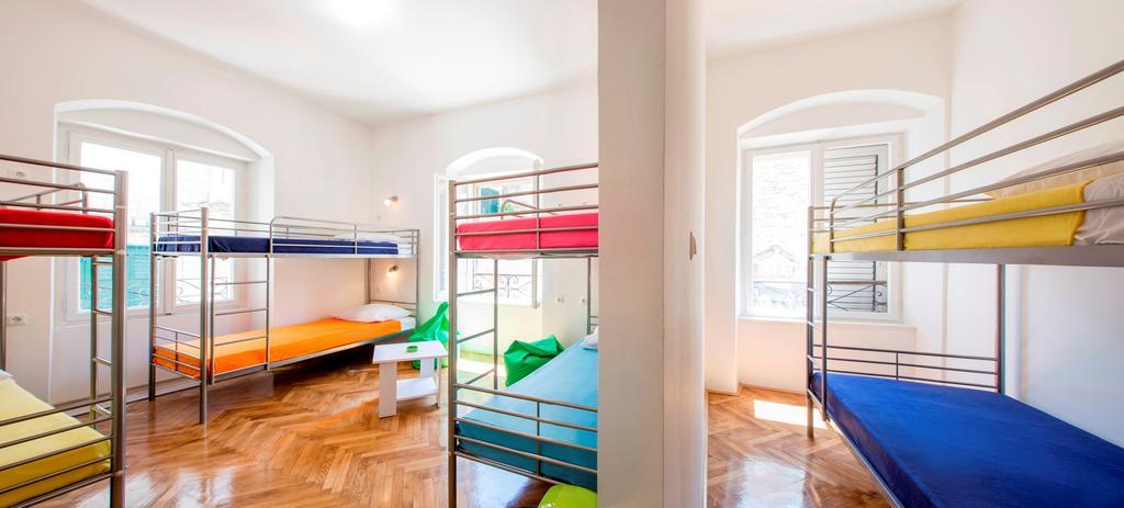 Downtown Hostel Split Ruang foto