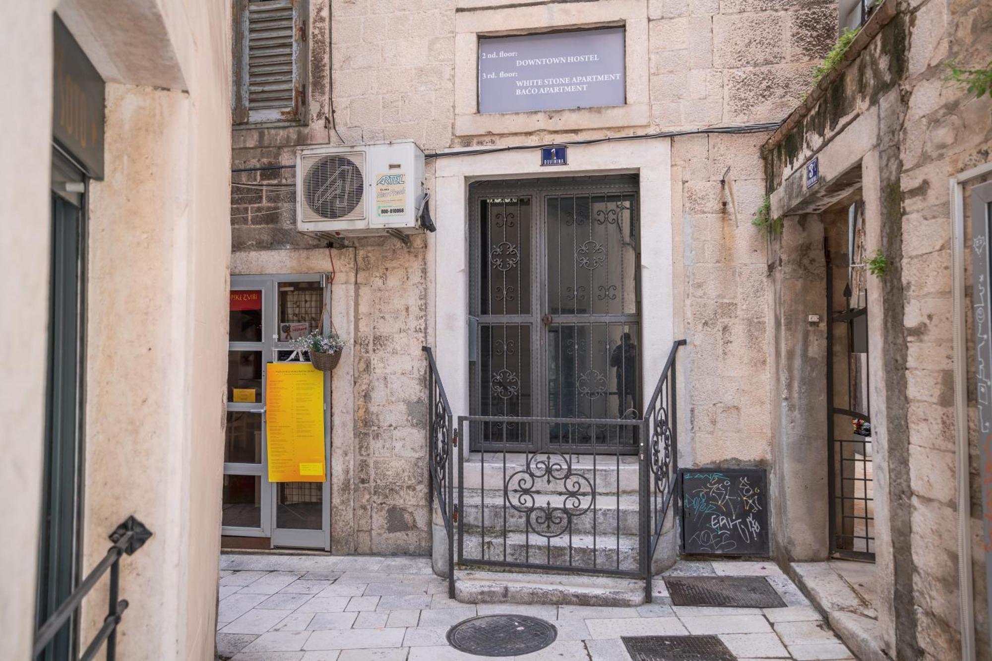 Downtown Hostel Split Bagian luar foto