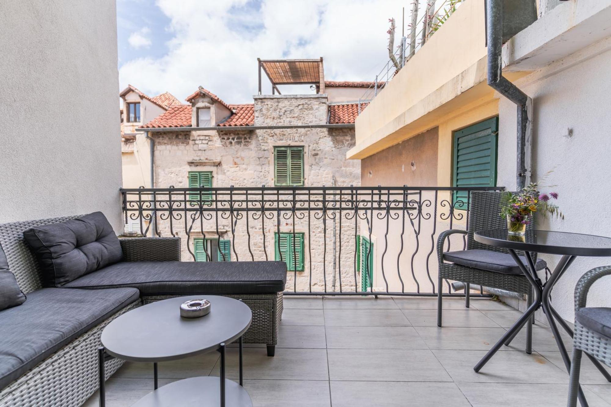 Downtown Hostel Split Bagian luar foto
